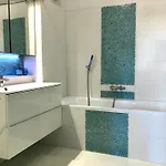 V Centre Ziliny S Parkovanim Апартаменты Жилина